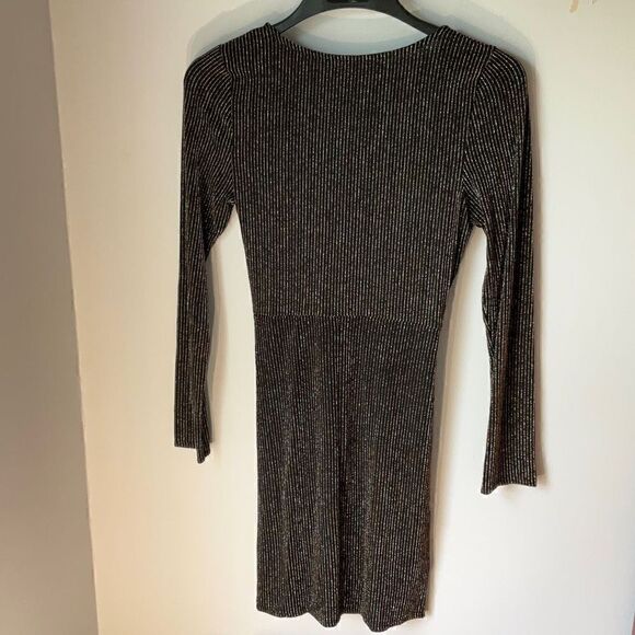 Francesca’s Glitter Mi Ami Knot Waist Long Sleeve Dress, Medium. Black Silver - Picture 4 of 12